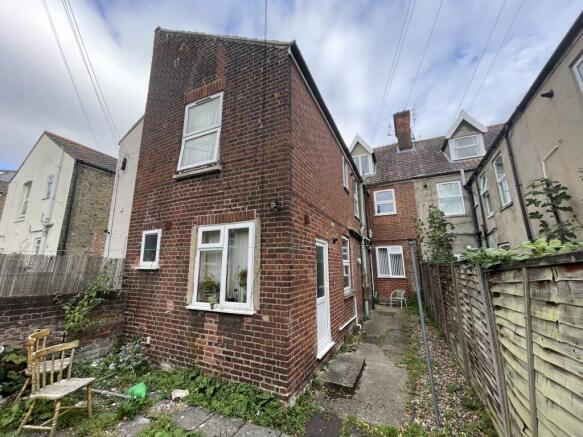 2  Medium  T202511041108.jpg