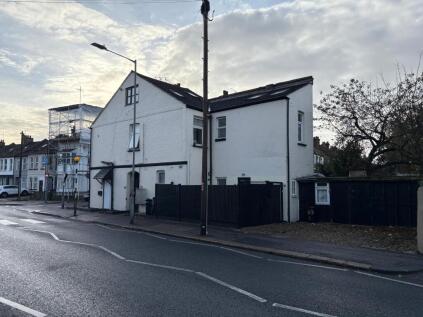 183C Ramuz Drive, Westcliff-On-Sea, Essex SS0 9JN