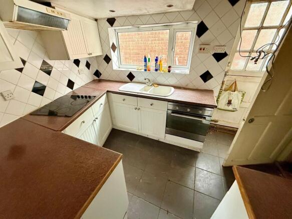 Kitchen T202511111711.jpg