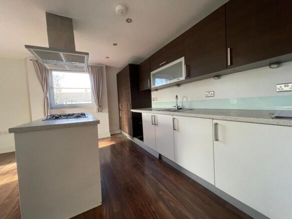 WhatsApp Image 2025-11-17 At 14.02.24 7d013a54 T202511171415.jpg