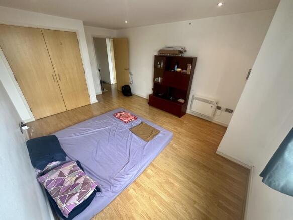 4 Medium T202509290939.jpeg