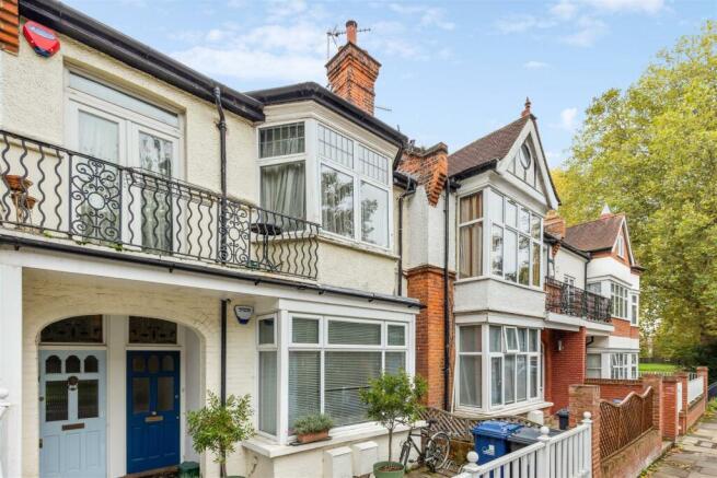 Southfield Road, W4