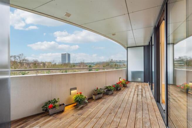 Edmunds House, W4 - FOR SALE