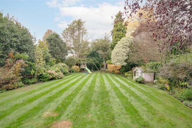 Park Road, W4 - FOR SALE