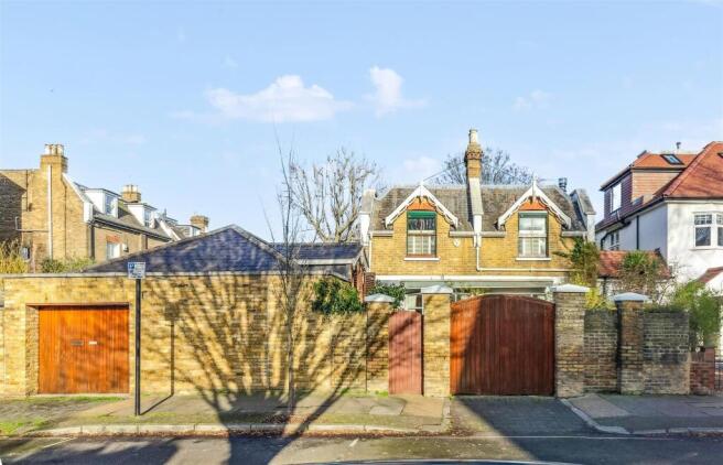 Grove Park Gardens, W4 - FOR SALE