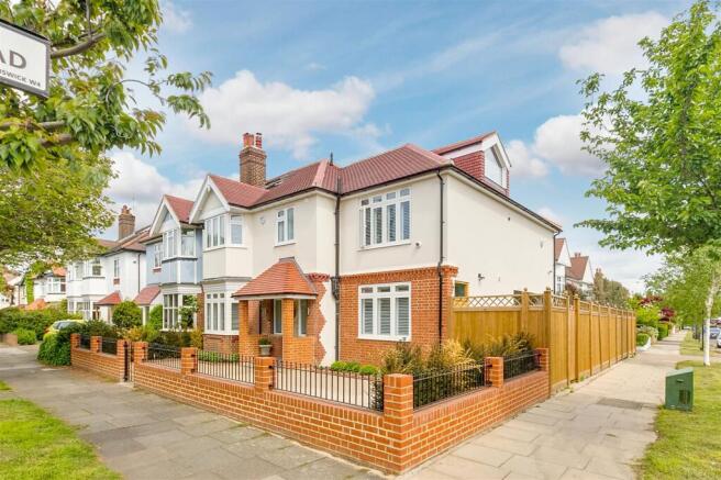 Staveley Road, W4 - FOR SALE