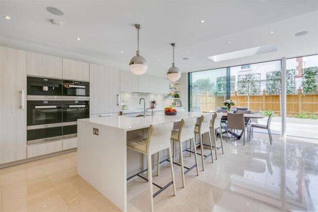 Staveley Road, W4 - FOR SALE