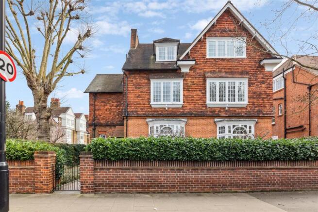 The Avenue, W4 - FOR SALE