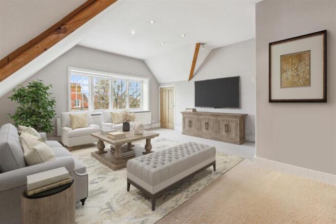 The Avenue, W4 - FOR SALE