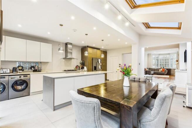 Sutton Lane South, W4 - FOR SALE