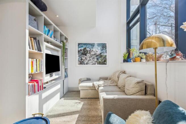 7 (32Chiswick High Road, W4 - FOR SALE.jpg