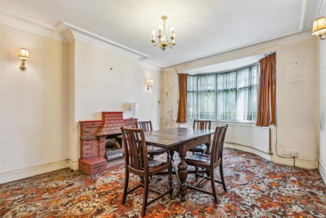 Staveley Road, W4 - FOR SALE