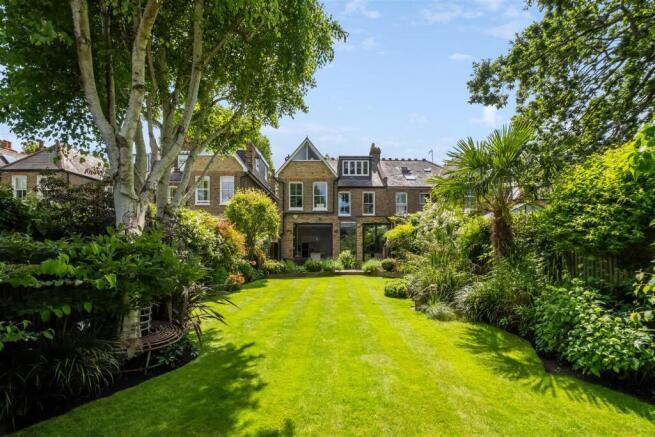 Park Road, W4 - FOR SALE