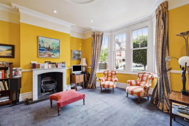 Hadley Gardens, W4 - FOR SALE