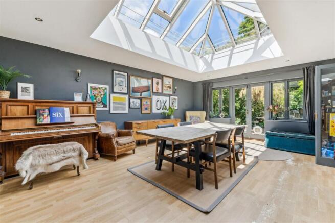 Staveley Road, W4 - FOR SALE