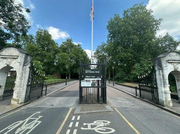 Park Entrance, St Mary, Eden Harper SW11