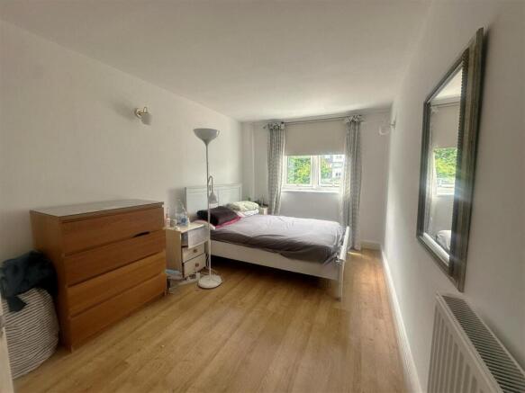 Youngs Ct, Bed 1
