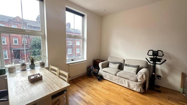 Queenstown road - Living room.jpg