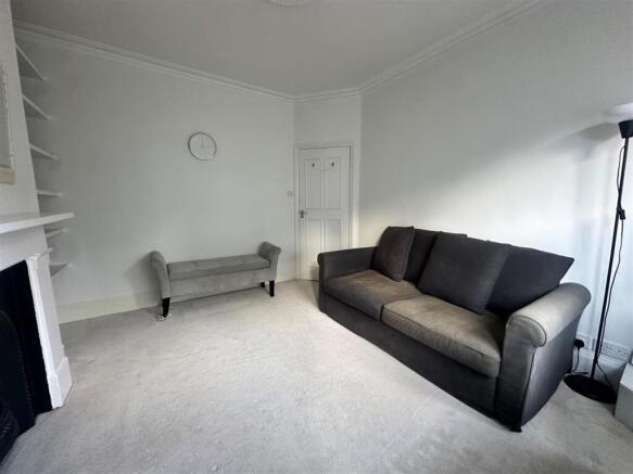 Warriner gdns, reception, EH.jpg