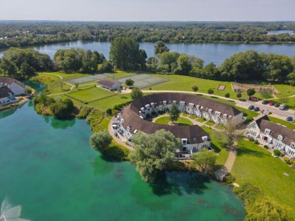 Lake, lodge, leisure facilities and m...