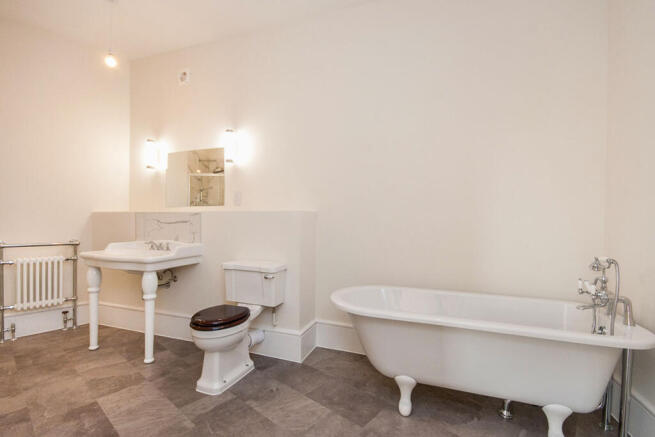En Suite Bathroom