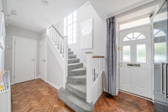 1376470-17-690b38...