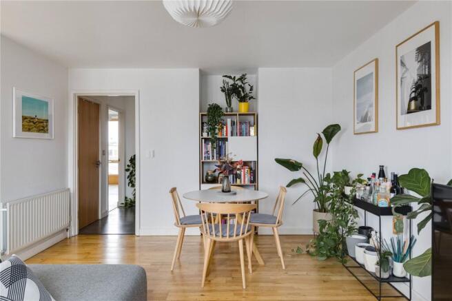 Biggs Square E9