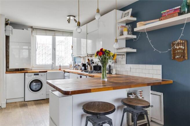 Lysander House, E2
