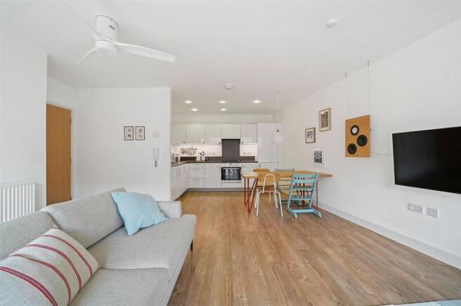 Oxley Square, E3