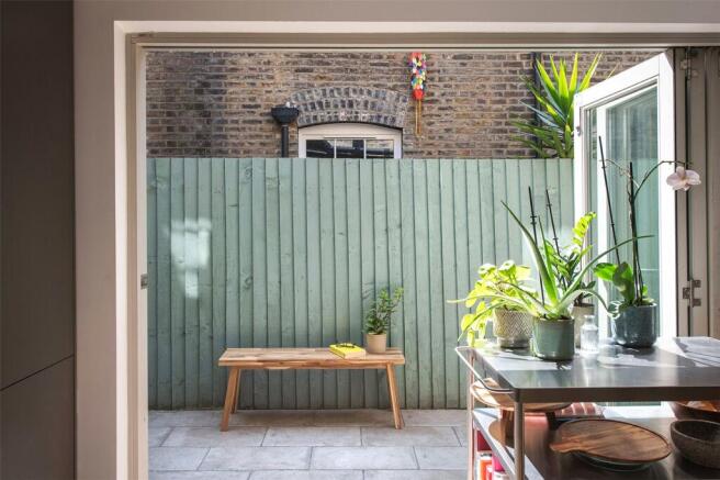 Vallance Road E2