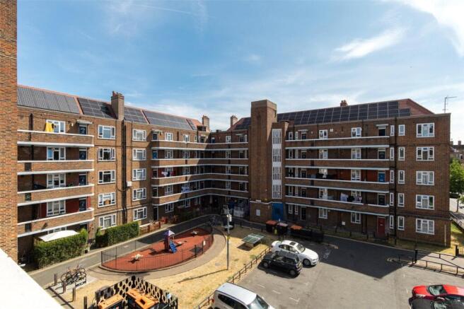Linslade House, E2