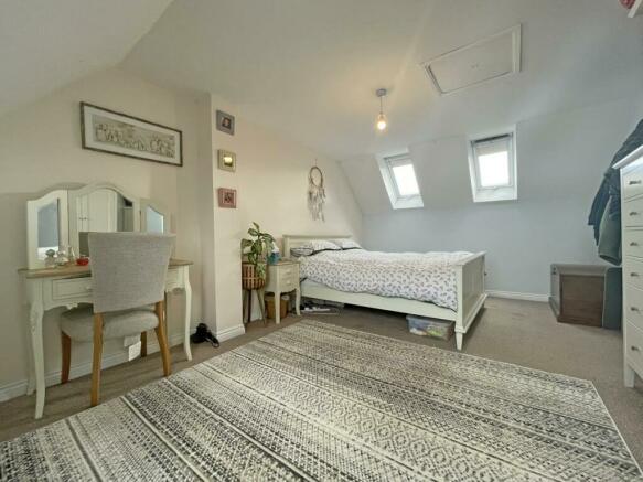 Marazion Way 16 Bed 1 Front.jpg