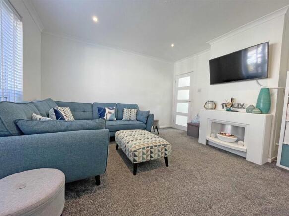 Pike Road 10 - Living Room.jpg