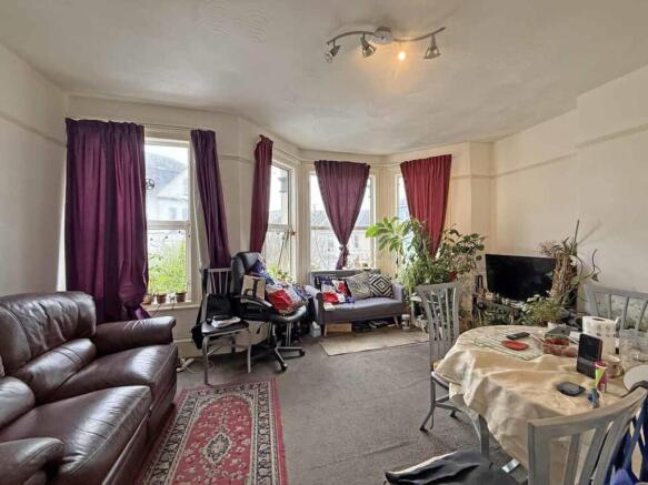 Pentillie Road 10 Flat 4 Lounge Front.jpg