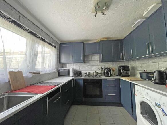 Morice Street 43 - Kitchen.jpg