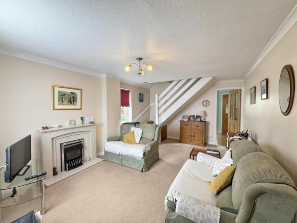 Beaumaris Close 1 - Lounge Diner FP.jpg