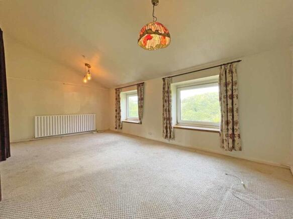 Erlstoke Close 73 Living Room Front.jpg