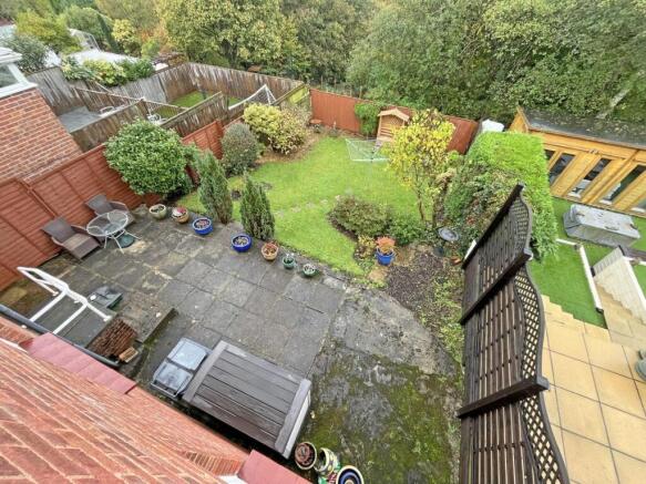 Dunraven Drive 66 - Garden 1.jpg