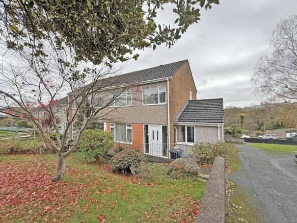 Pattinson Drive 48 - Front.jpg