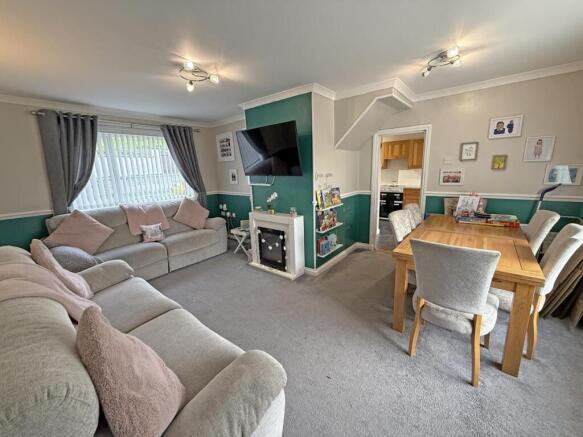 Bramfield Place 20 - Lounge Dining Room Front.jpg