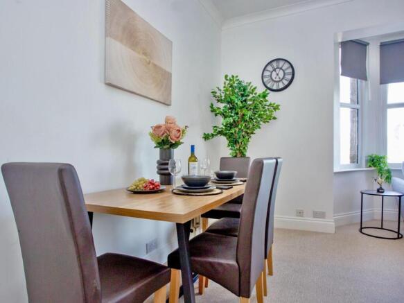 Saltash Road 304 - Dining Area.jpg