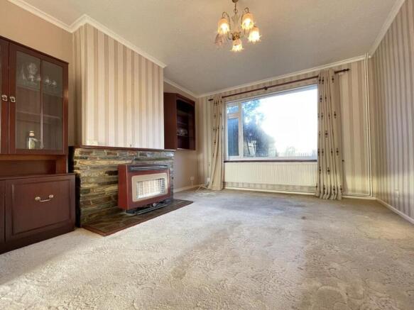 Southwell Road 44 - Lounge.jpg