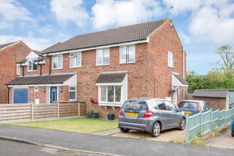 Generous South Facing Garden on Eagles Drive, LE13 0BA