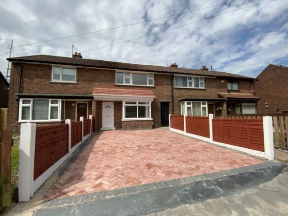 4 bedroom terraced house  for sale Hooley Hill