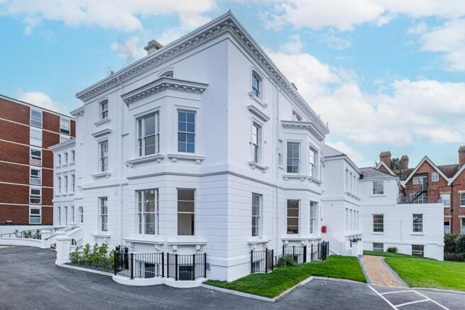 2-esperance-house...