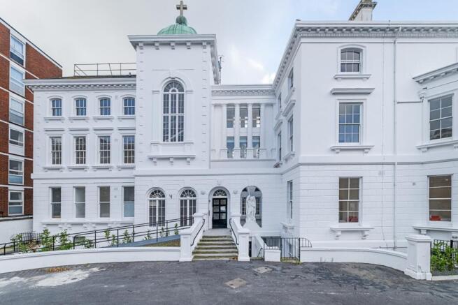 2-esperance-house...