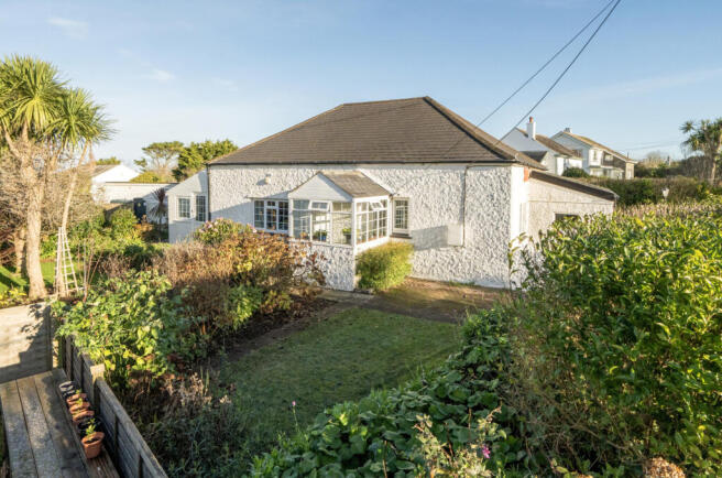 1395261-2-695cee0...