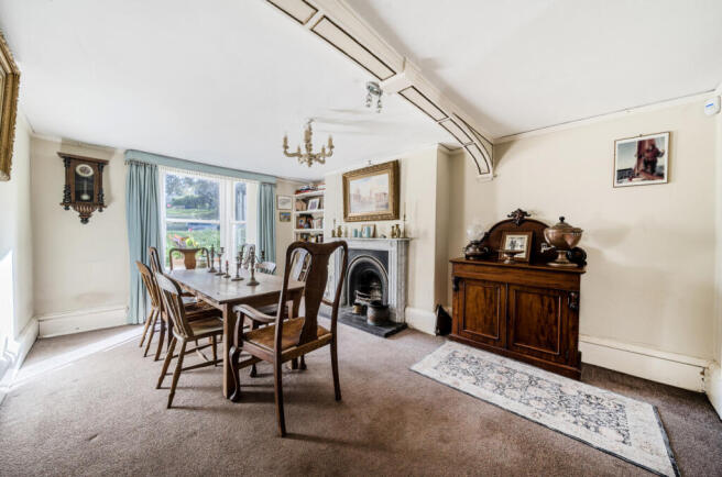 1369263-1-68f6749...