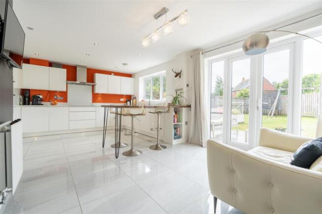 Kitchen / Diner