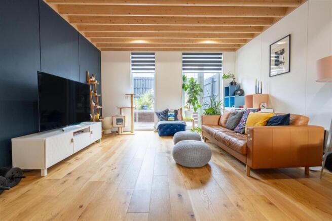 Living Room / Diner